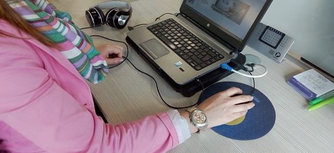 Cuida tu postura en CFC: Evita posturas forzadas de muñeca