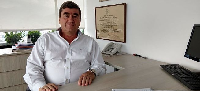 “Necesitamos estar muy concentrados, trabajando en equipo y muy ágiles”, llamado de nuestro presidente Felipe Calderón “Necesitamos estar muy concentrados, trabajando en equipo y muy ágiles”, llamado de nuestro presidente Felipe Calderón